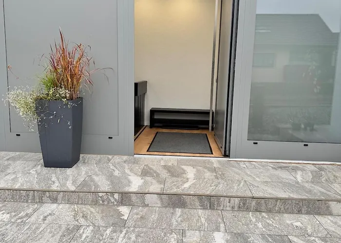 Lino Швебиш-Халль